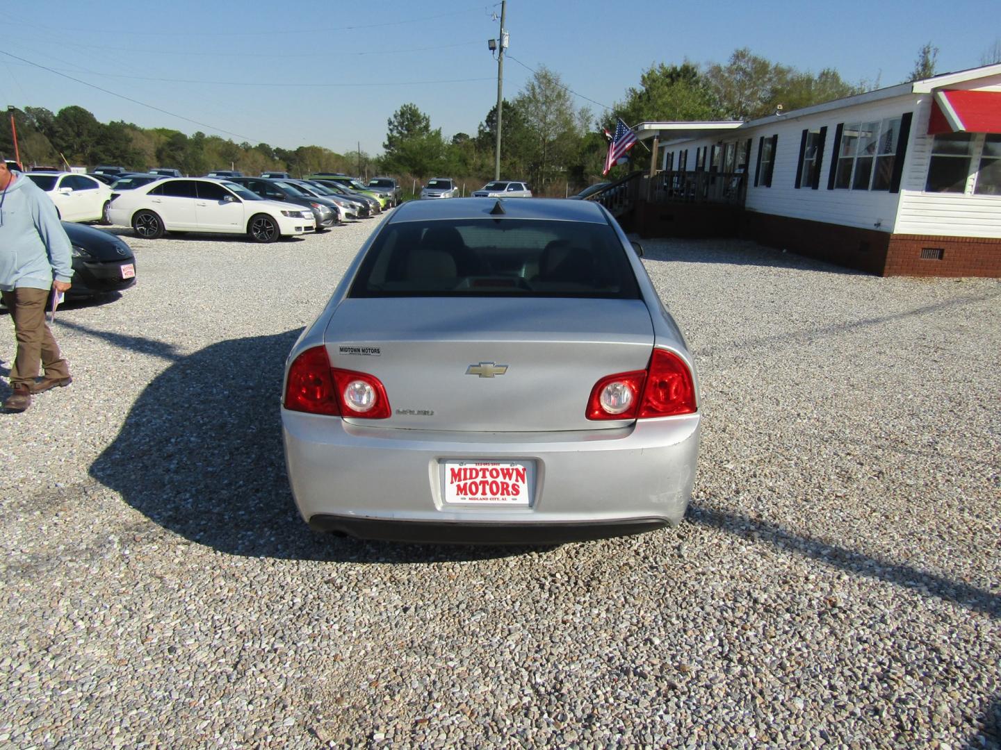 2012 Silver /Gray Chevrolet Malibu (1G1ZA5EU2CF) with an 4 Cyl engine, Automatic transmission, located at 15016 S Hwy 231, Midland City, AL, 36350, (334) 983-3001, 31.306210, -85.495277 - Photo#6